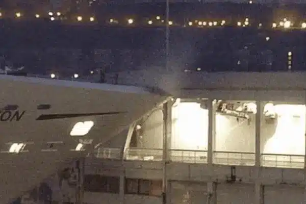 Carnival Horizon Menabrak Dermaga Manhattan