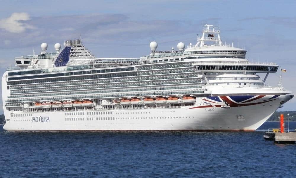 P&O Azura