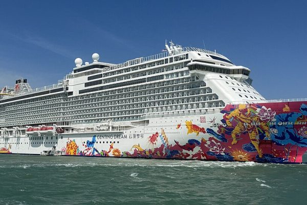 Genting Dream
