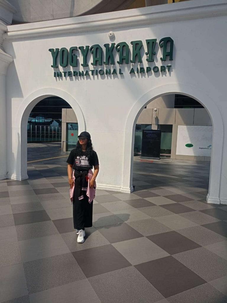 Tari-Carnival-Cruise-Line